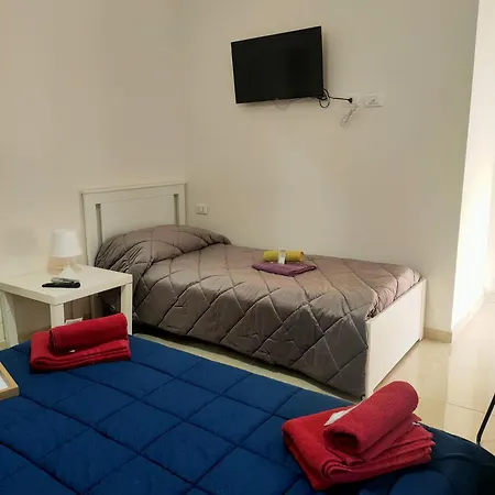Bed And Fly Aeroporto Reception H24 לינה וארוחת בוקר קטאניה